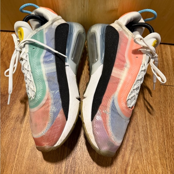 Nike air max Sneakers with Pink and Orange Accents - Picture 6 of 7